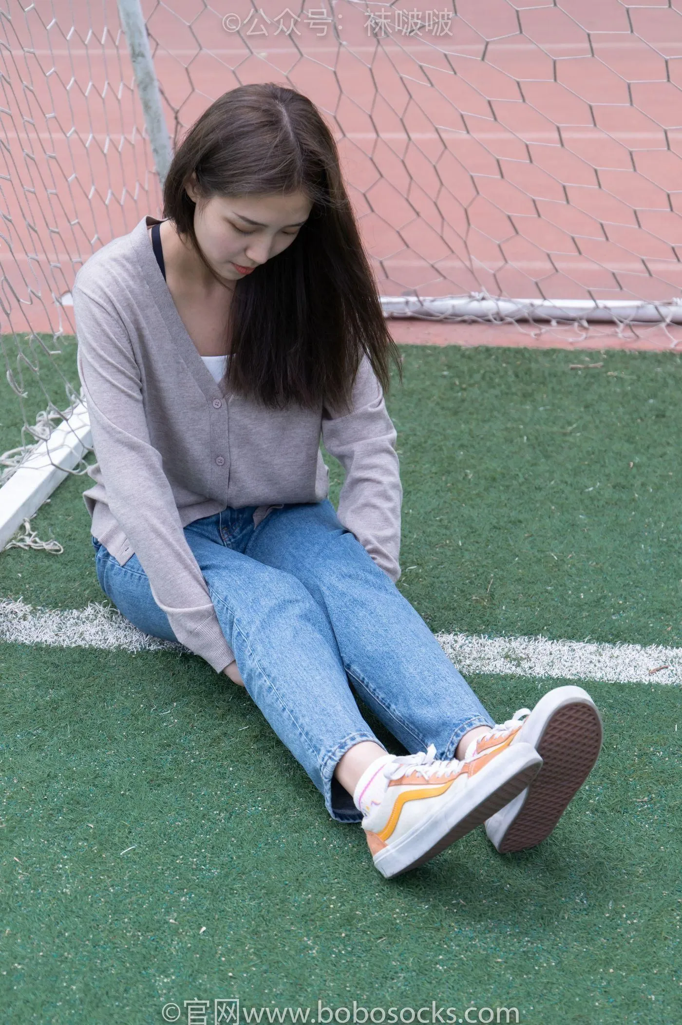 [BoBoSocks袜啵啵]NO.004 泡芙-vans帆布鞋、白棉袜、裸足 [127P]插图7